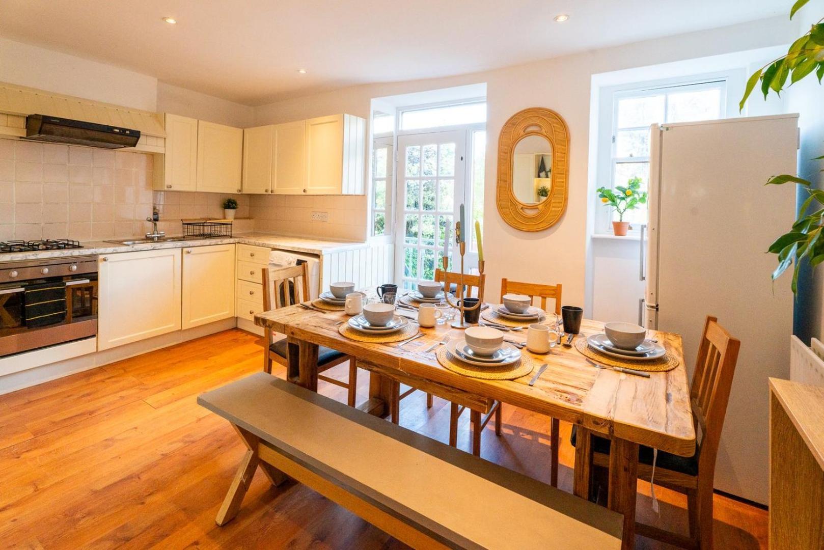 Gasthof Cohost Partners | 4br/2ba | Free Parking | Wifi