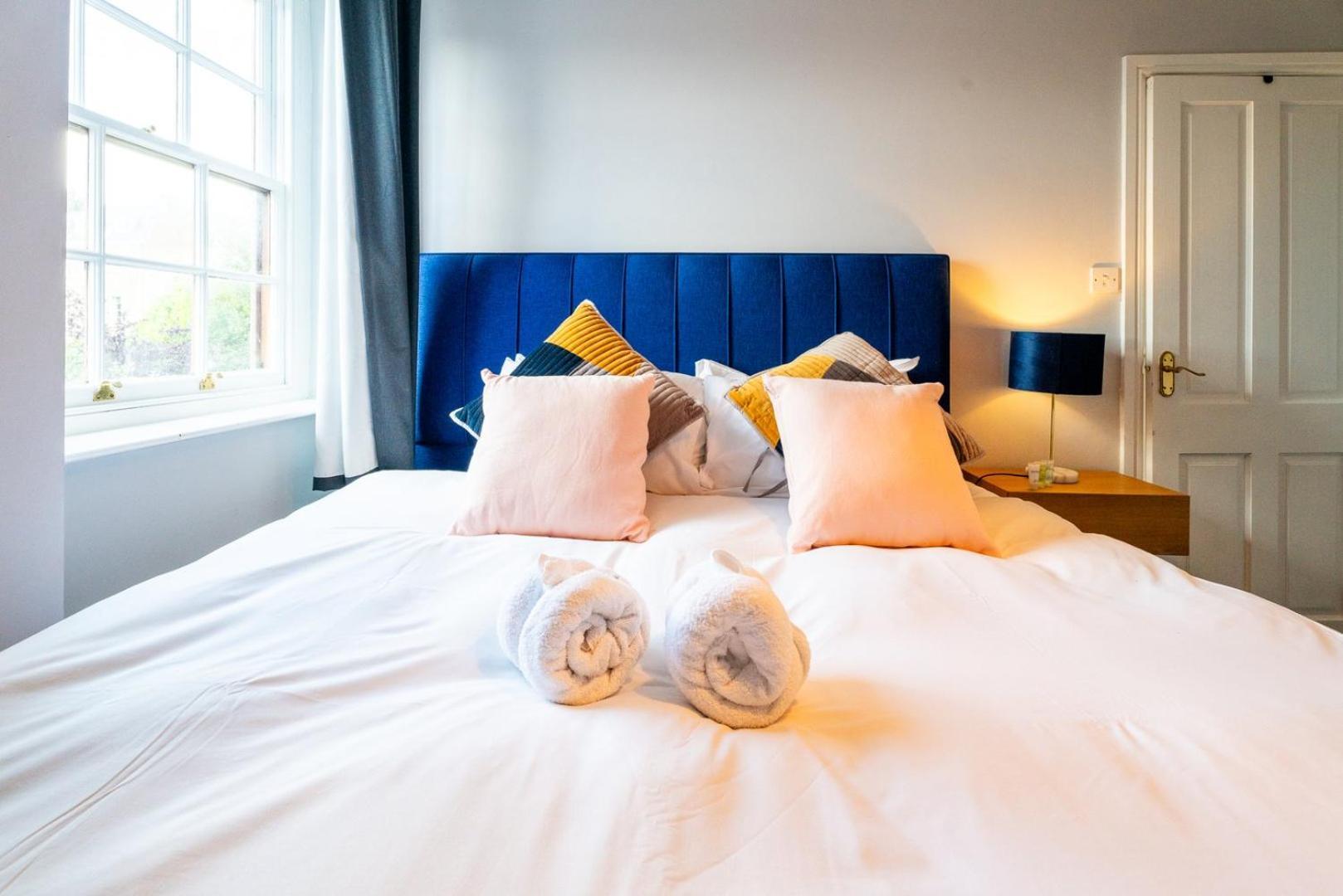 Gasthof Cohost Partners | 4br/2ba | Free Parking | Wifi Bristol