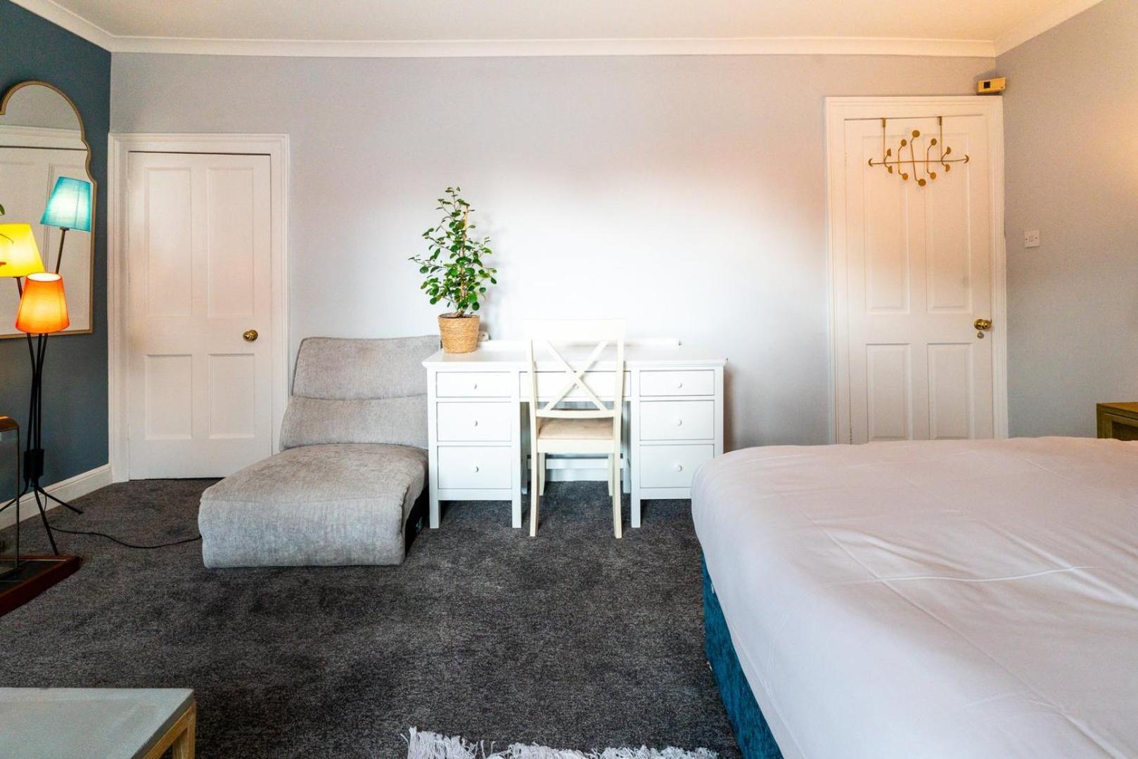 Maison d'hôtes Cohost Partners | 4br/2ba | Free Parking | Wifi